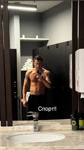 Павел Прилучный опубликовал полуобнаженное фото - Газета.Ru | Новости