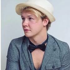 Thea Meyer (@meyernotmayer)