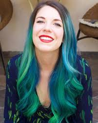 Hannah Williams Graber the blue haired mom goddess