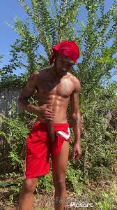 Black Teen Masturbates Outside (@uni_kel) - ThisVid.com