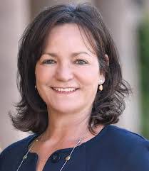 Claudia Webb's Instagram, Twitter & Facebook