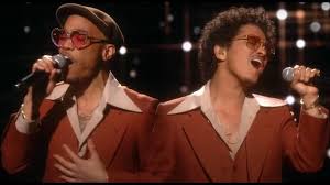 Like prince before him, bruno isn't one one of the tallest popstars. Bruno Mars Anderson Paak Silk Sonic Leave The Door Open Live From The 63rd Grammys 2021 Youtube