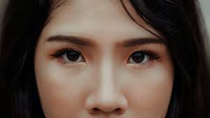 The lifted lashes will need time to settle. Heated Eyelash Curler Vs Regular Eyelash Curler Luxe Luminous