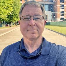 Larry Bowen's Instagram, Twitter & Facebook