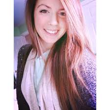 Heyy I'm jemimah I'm gonna be studying Bioscience at Hatfield excited to  make new friends 💕💕