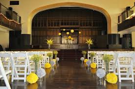 De santis florist inc provides flower and gift delivery to the columbus, oh area. Wedding Flowers With Polka Dots And Chevron Columbus Ohio Wedding Flowers Madison House Designs Llc