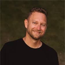 Kyle Neubauer's Instagram, Twitter & Facebook