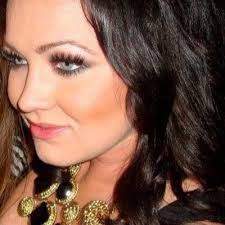 Suzanne Penn (@MissSuzieQuzies)