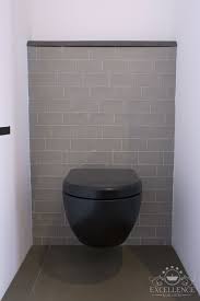 pin op toilet