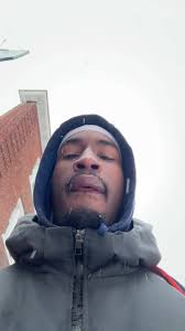 Des Roberts (@desmondrobertss)