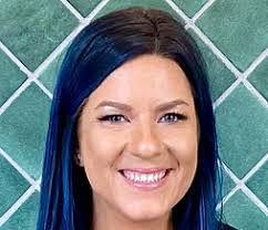 Anna Gildehaus's Instagram, Twitter & Facebook