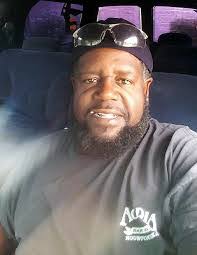 Roland Beard's Instagram, Twitter & Facebook