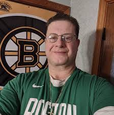 Roxanne Eller's Instagram, Twitter & Facebook