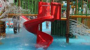 Skara sommarland) — парк развлечений, расположен в 8 км к. Rote Spiralrutsche Water Play House Skara Sommarland Ep Blog Die Erlebnispostille