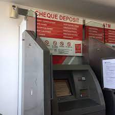 Cash machines in closed branches aren't accepting cheque deposits at this time. Public Bank Gombak Kuala Lumpur