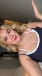 Krista Bingham's Instagram, Twitter & Facebook