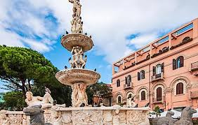 In more recent years, messina has been able to resurrect its fate and became an important tourist destination and economic hub. Kreuzfahrten Nach Sizilien Messina Italien Royal Caribbean Cruises