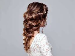 Bangs look pretty and youthful, while layered hair can allow you to thin out thick hair or add fullness to fine hair. Garba Hairstyles To Try This Season Femina In