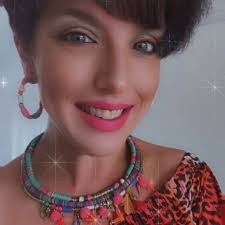 Katie Oman's Instagram, Twitter & Facebook