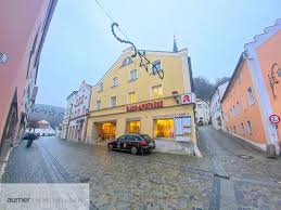Elegant saniertes schulhaus mit einliegerwohnung. Immobilien In Riedenburg Altmuhlmunster 5 Aktuelle Angebote Im 1a Immobilienmarkt De