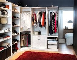 Jak Zaprojektowac Szafe W Domu Perfekcyjna W Domu Blog O Sprzataniu Organizacji Diy Corner Wardrobe Closet Apartment Corner Wardrobe Closet