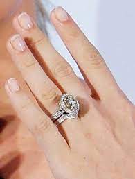 Updated Celebrity Rings Carrie Underwood Engagement Ring Carrie Underwood Wedding Ring Wedding Rings Engagement