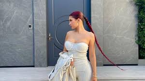 Sign up for email updates from the kylie shop. Wow So Viel Trainiert Kylie Jenner Fur Ihre Hammer Figur Promiflash De