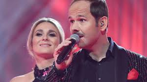 Michał Wiśniewski pęka z dumy i pokazuje ekstremalnie romantyczne zdjęcie  Fabienne z chłopakiem. Poszli na całość