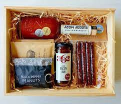 Our gift boxes feature customer favorites presented in a stylish la tienda branded box and carefully packed to. Gourmet Food Gift Box Hamper For Him Easy Nz Delivery Nz Gifts