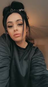 Leah Ardis's Instagram, Twitter & Facebook