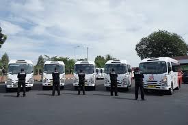 Info lengkap klik menu dibawah ini. Isuzu Elf Resmi Jadi Bus Pengumpan Trans Semarang