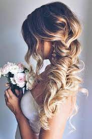 Si vous aimez les coiffures romantiques. 1001 Photos Pour Trouver Votre Coiffure De Mariee Et Les Astuces A Savoir Auparavant