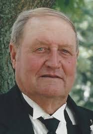 Loretta Bergman's Instagram, Twitter & Facebook