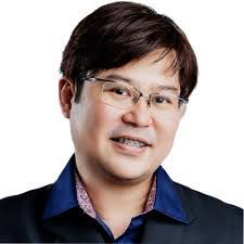 Yvette Lau's Instagram, Twitter & Facebook