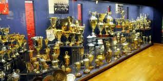 Check spelling or type a new query. Ayoola Detayo On Twitter Lol Harlakeunited Falcao Has Failed His Medica He Fainted When He Entered Manutd Trophy Room Http T Co 06iqrqyiot