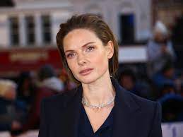 Rebecca Ferguson: We were on set, a hand slipped onto my arse – I said,  “Dont ever f***ing touch me again” | The Independent | The Independent