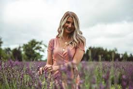 Therefore, venus influences their heavy inclination and love for beauty, art, music and nature. Most Common Characteristics Of A Libra Ascendant Man And Woman