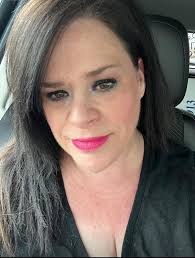 Can we give this girl some looooooove! Shout out to the amazing Kerrie D  Rettig Barker for leading this group and giving us business owners a place  to connect with others and