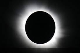 Gerhana bulan total ini dapat diamati dari indonesia pada awal malam tanggal 10 desember 2011. Sore Ini Ada Fenomena Gerhana Matahari Bmkg Tak Pengaruhi Cuaca Fajar