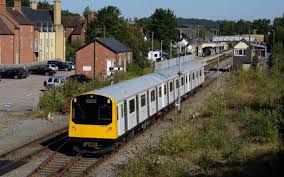 Uk First Vivarail Runs Battery Train For 40 Miles Train Battery Railway