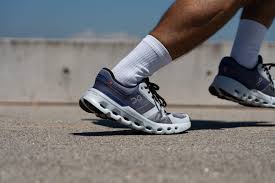 Cut in half: On Cloudrunner 2 Review ...