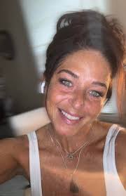 🍁 Happy Thanksgiving! 🦃 💛 Surround yourself with love. Give kindness  freely. The more we give, the richer life gets. 💛 #GiveThanks  #LiveGrateful #GratefulAndHappy #GiveLoveGrowJoy #everyone #happy  #highlights #family #love #Thanksgiving2025