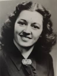 Dora Beam's Instagram, Twitter & Facebook