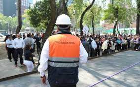 Myriam urzúa, secretaria de gestión integral de riesgos y protección civil capitalina, detalló que en la cdmx, el simulacro se llevará a cabo con una hipótesis de sismo de magnitud 8.1 con epicentro a 4 kilómetros al sur de papayo, guerrero, 30 kilómetros de profundidad con una percepción muy fuerte. Que No Te Sorprenda Macrosimulacro En Cdmx Sera Este Lunes El Sol De Mexico Noticias Deportes Gossip Columnas