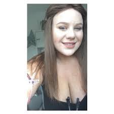 Ellie Moss's Instagram, Twitter & Facebook