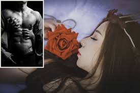 Daca visezi ca esti foarte indragostit de cel care in viata reala iti este partener inseamna ca esti fidel acelui om si el tie deasemenea, insa daca visezi o cearta intre indragostiti inseamna atunci cand o persoana viseaza ca este indragostita inseamna ca este iubita in secret si in curand va afla si de cine. Ce InseamnÄƒ Cand Visezi CÄƒ Faci Dragoste SemnificaÈ›ii È™i InterpetÄƒri