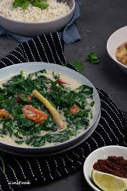 Lain orang, lain negeri, lain caranya. Bayam Masak Lemak Spinach In Coconut Milk