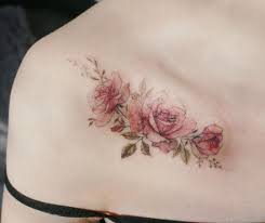 This small dainty rose flower covers the ring finger. Close Up Tattoo Flower Flowertattoo Rose Rosetattoo íƒ€íˆ¬ ê½ƒ ê½ƒíƒ€íˆ¬ ìž¥ë¯¸íƒ€íˆ¬ ìž¥ë¯¸ ì‡„ê³¨íƒ€íˆ¬ íƒ€íˆ¬ì´ìŠ¤íŠ¸ê½ƒ Tattooistflower Vintage Rose Tattoos Vintage Flower Tattoo Dainty Tattoos