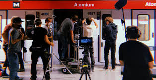 (figuré) dans un extrême péril, soit par maladie, soit par un accident. Entre La Vie Et La Mort Filmed In Barcelona Barcelona Film Commission