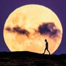 Dan yang terakhir, yakni strawberry supermoon, pada. Jom Saksikan Sendiri Keindahan Fenomena Supermoon Bulan Paling Dekat Dengan Bumi Malam Ini
